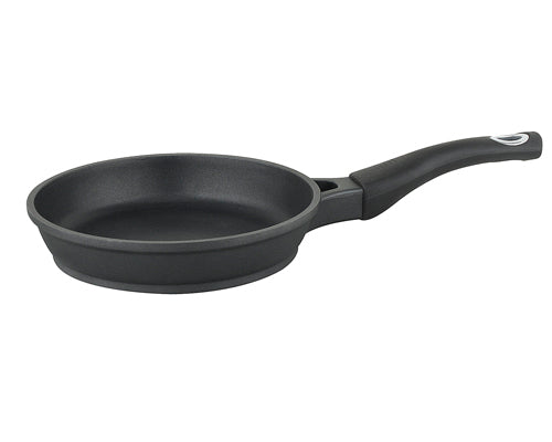 STRAUSS QUAN TANIUM INDUCTION FRYPAN 20 cm